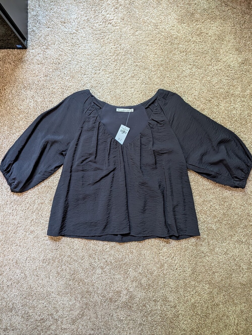 Abercrombie & Fitch Black Textured Puff Sleeve V-Neck Blouse